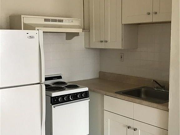 4th image of 810 W Ocean View Ave APT 3
