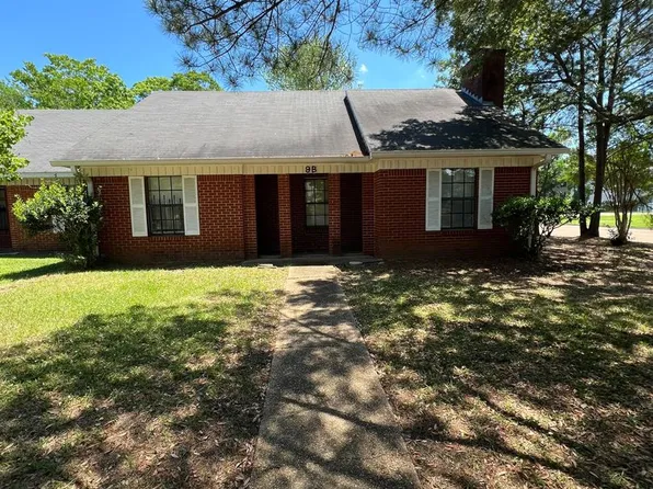 9B River Oaks Pl, Jackson, MS 39211