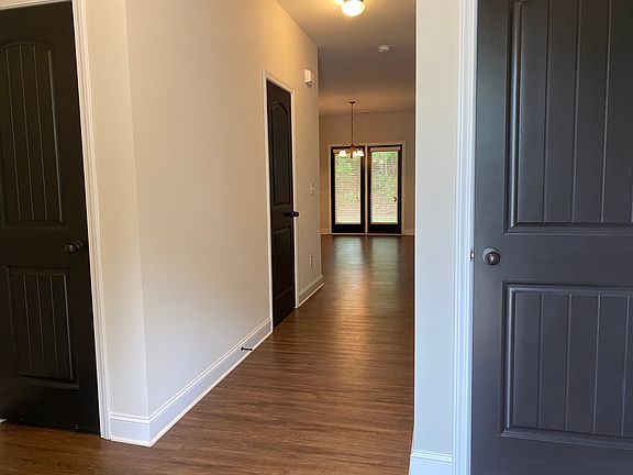 4th image of 463 Cherry Creek Dr
