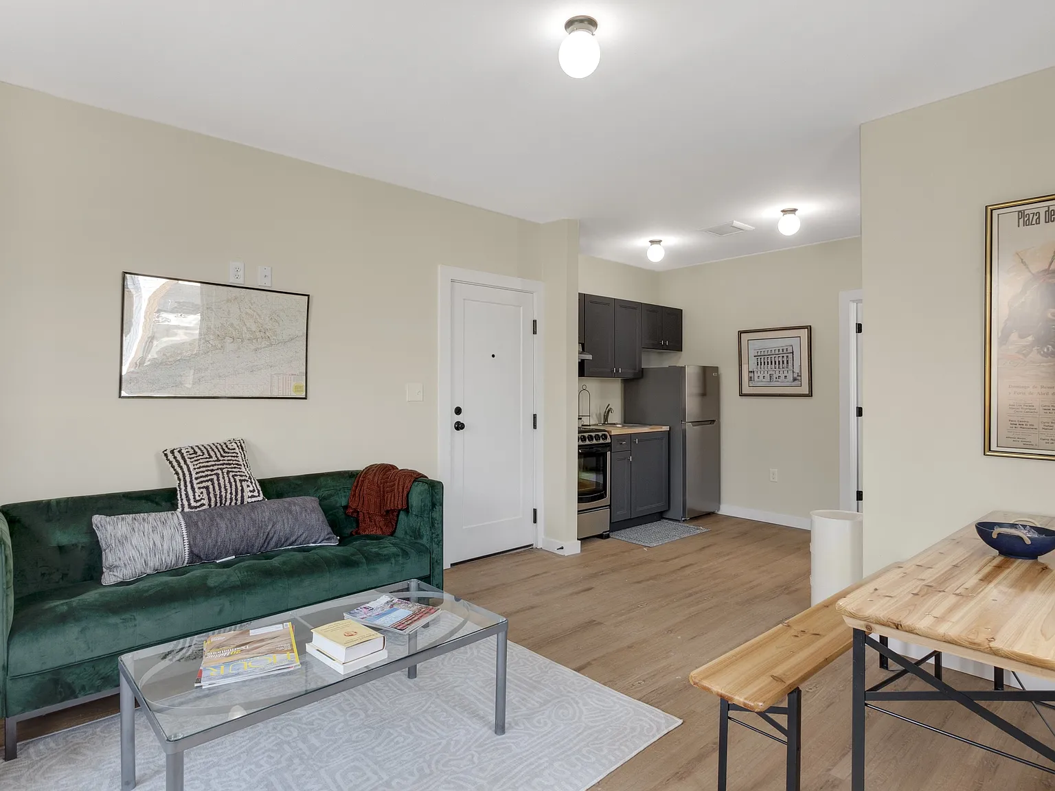 1 bed, $895 — Photo 2