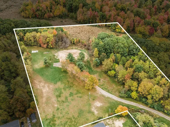 16000 Force Ave NE, Cedar Springs, MI 49319