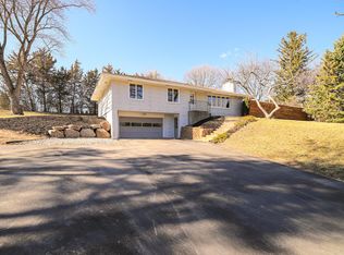 5014 Vine Hill Rd, Excelsior, MN 55331