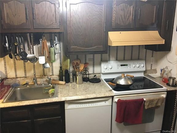 5th image of 71 Patterson Village Ct #71