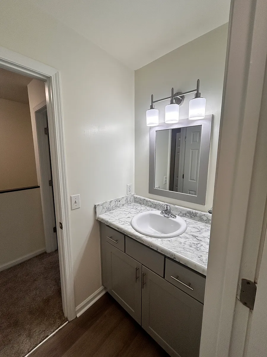 Building Photo - 1146 Fords Pointe Cir #1146