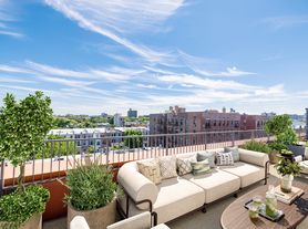 955 Sterling Pl