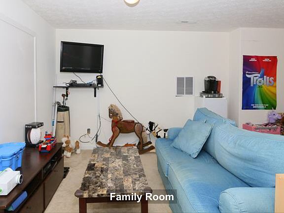 4th image of 605 Princeton Dr