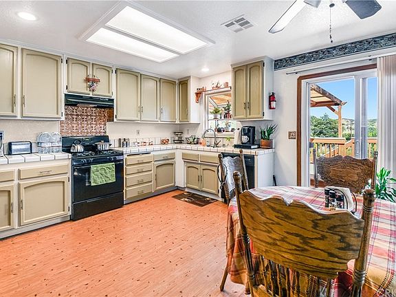 2nd image of 42642 Gumtree Dr