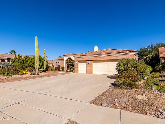 3rd image of 1851 E Canyon Wren Way