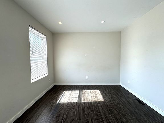 5th image of 75 Williams St #2L