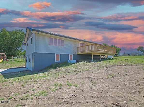 203 Chestnut St, Summit, SD 57266