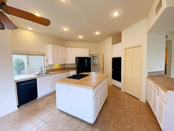 2nd image of 32170 Caminito Osuna