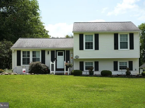 6739 Monroe Ave, Sykesville, MD 21784