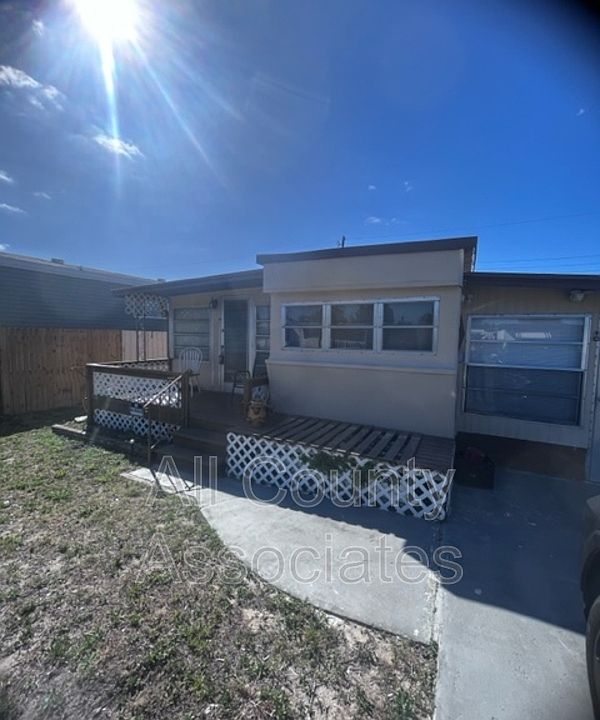 1st image of 4314 Buena Vista Ln