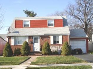 815 4th St, Secaucus, NJ 07094