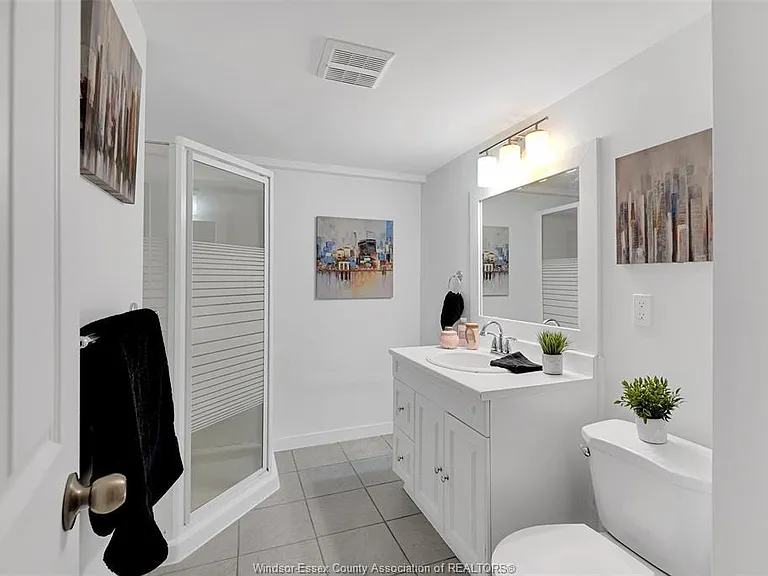 9260 Arncliffe Ct — Photo 3