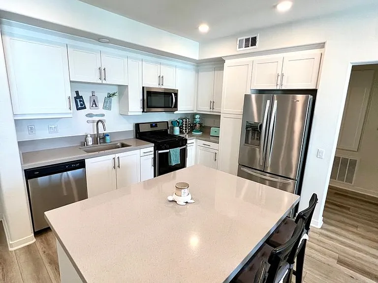 9369 Solaire Pl — Photo 6