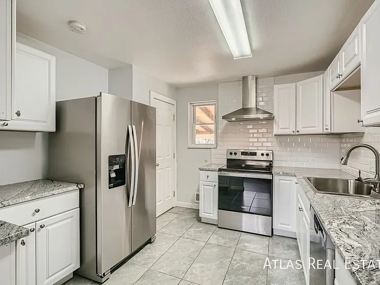1762 Truda Dr — Photo 3