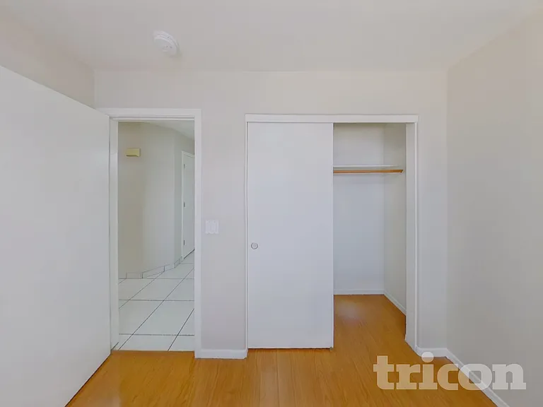 9002 W Palm Ln — Photo 12
