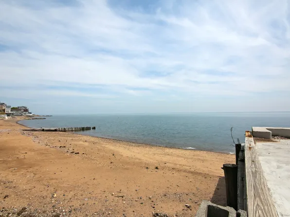 3 Catherine Street, East Haven, CT 06512