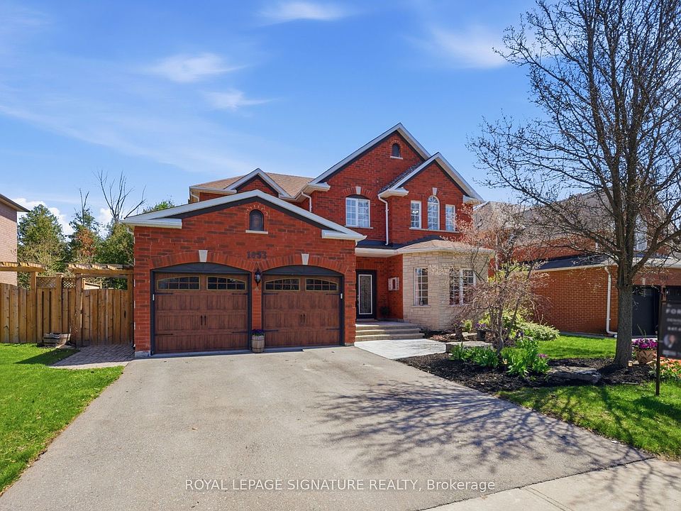 1st image of 1653 Valley Ridge Cres