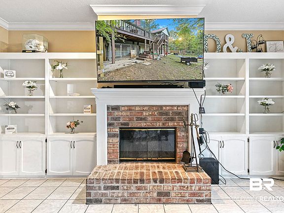 5th image of 116 Lake Front Dr