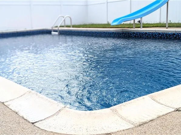 103 Mason Ave, Cranston, RI 02910