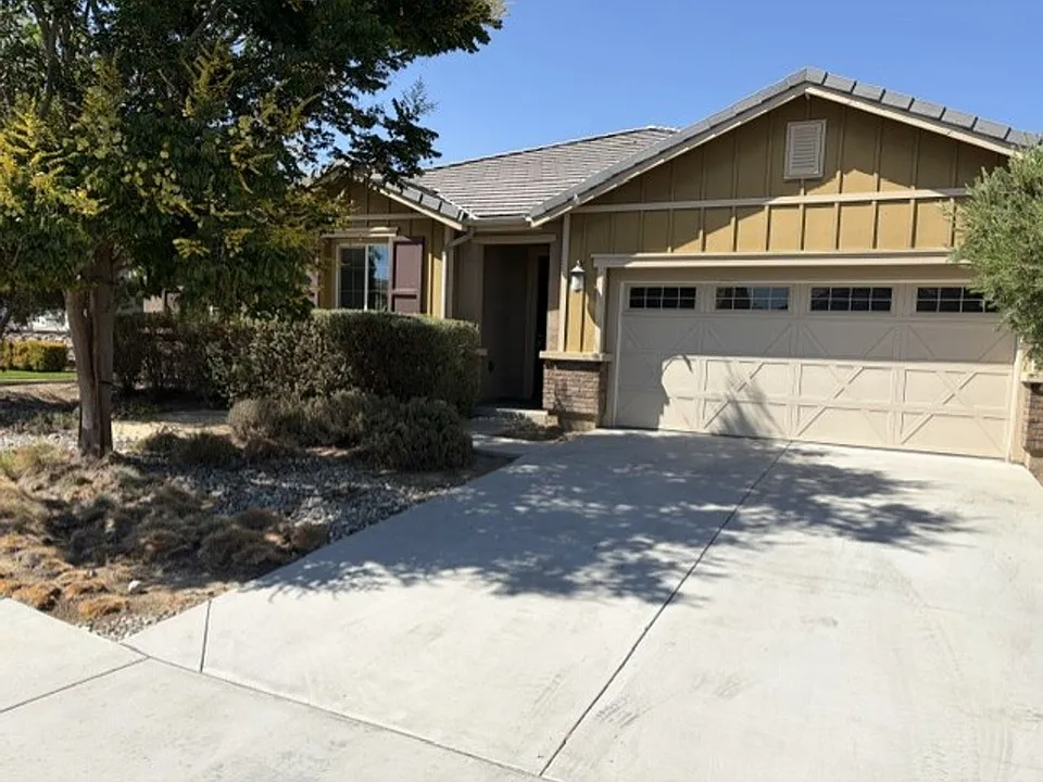 29626 Edgemere Way