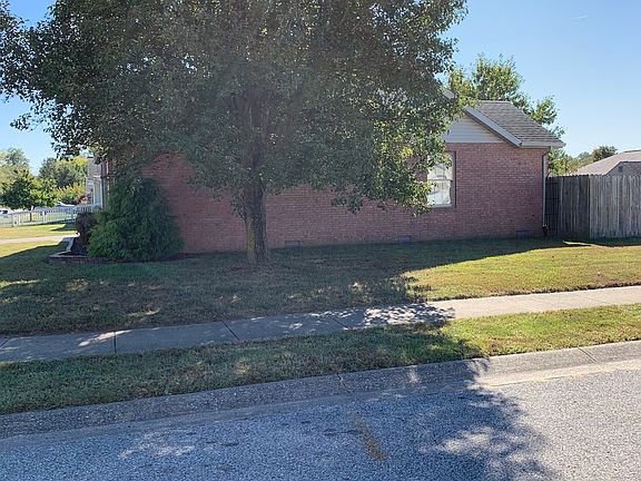 4th image of 4011 Hedgewood Ct