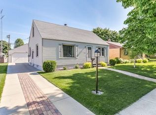 2106 26th St, Kenosha, WI 53140