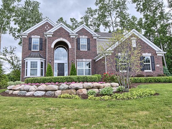 2nd image of 38021 Greenwood Dr W