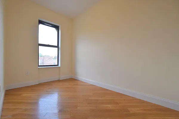 Rented by Skyward | media 13