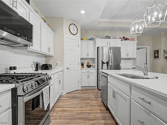 5th image of 9264 Sharrott Rd #801