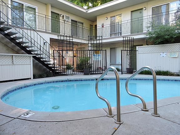 5th image of 2216 G St APT 4