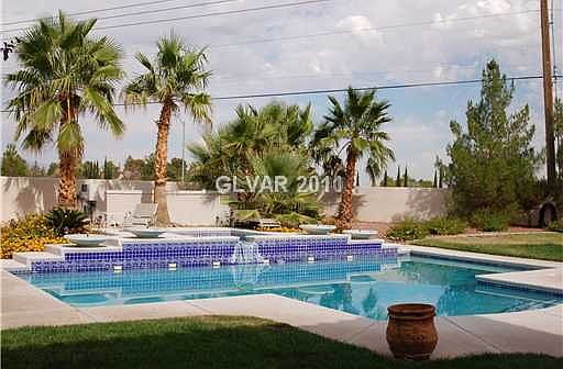 4th image of 7600 Capstick Ave