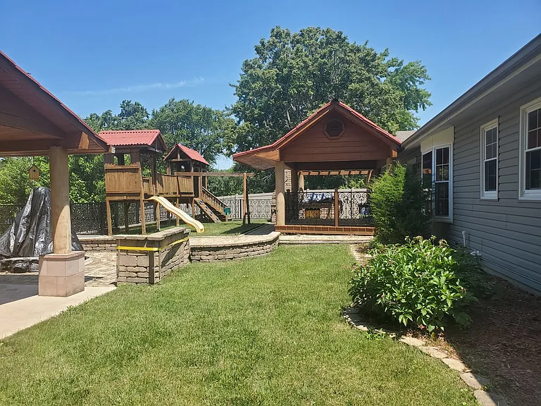 427 Justine Ave — Photo 27
