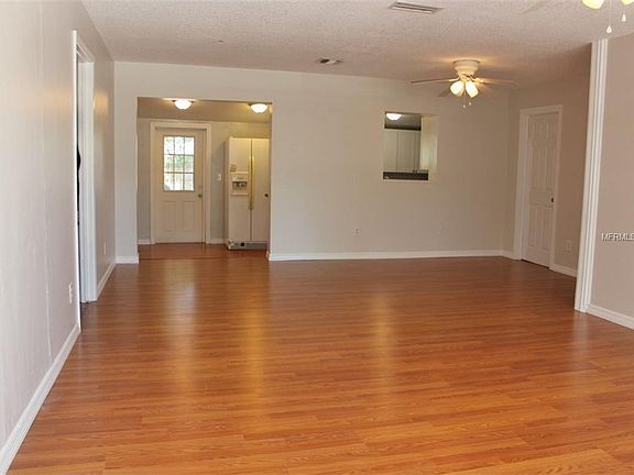 2nd image of 410 Avenue E
