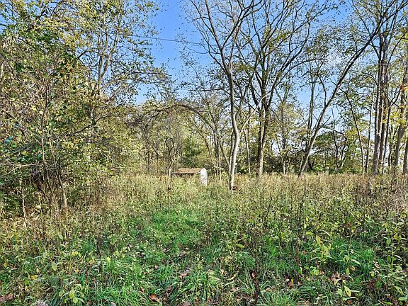 5th image of 14687 E River Rd