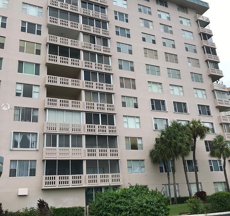 1st image of 4001 Hillcrest Dr APT 906