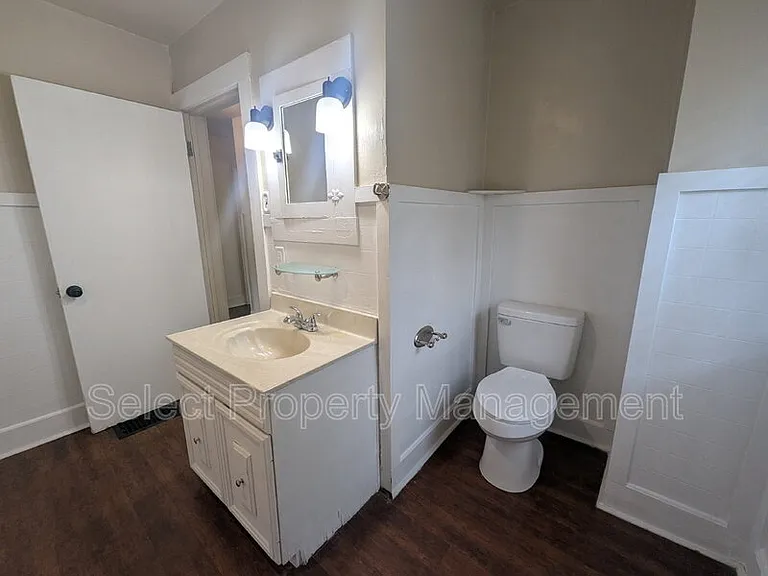 1148 W Packard Ave — Photo 23