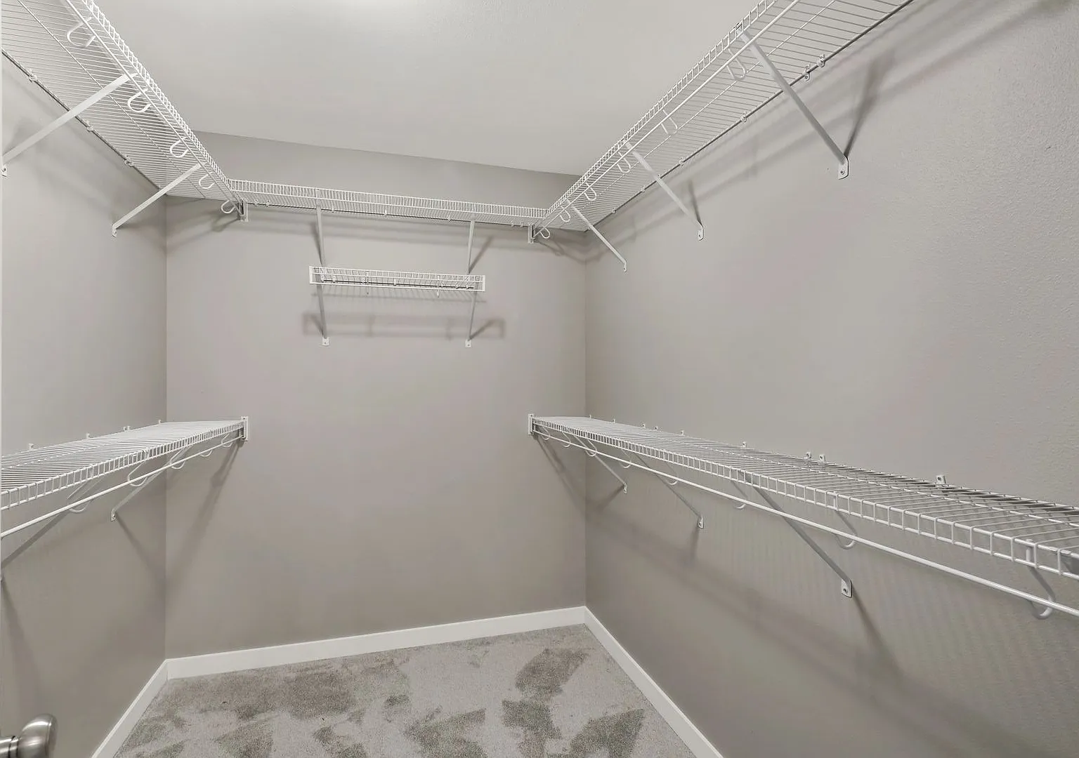 521 Main Place — Photo 4