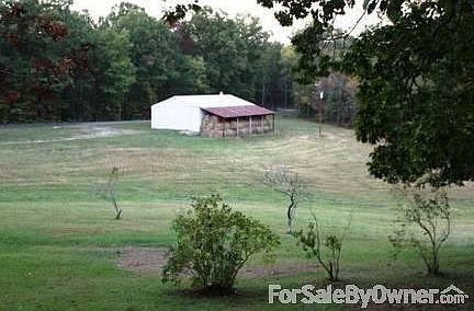 1,500 sq ft Garage Workshop
						:
						Garage with electric & water