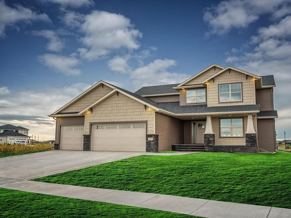 exterior-mock-landscaping