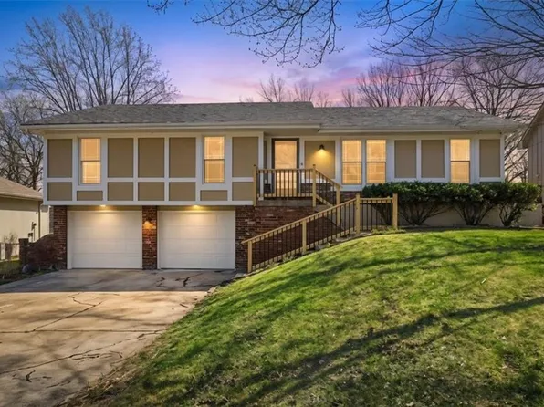 7829 N Garfield Ave, Gladstone, MO 64118