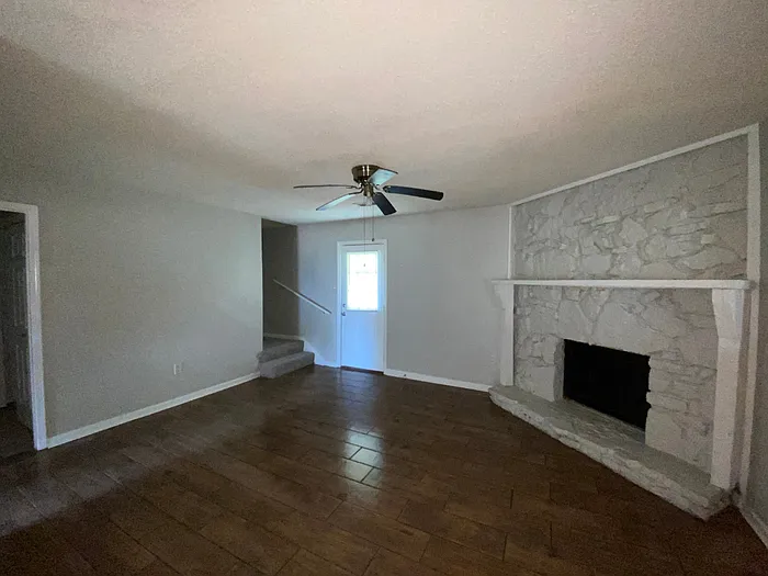4 bed, 2.0 bath, 1600 sqft, $1,450 — Photo 4