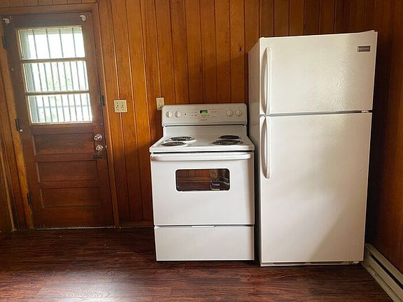 2nd image of 81 Green St