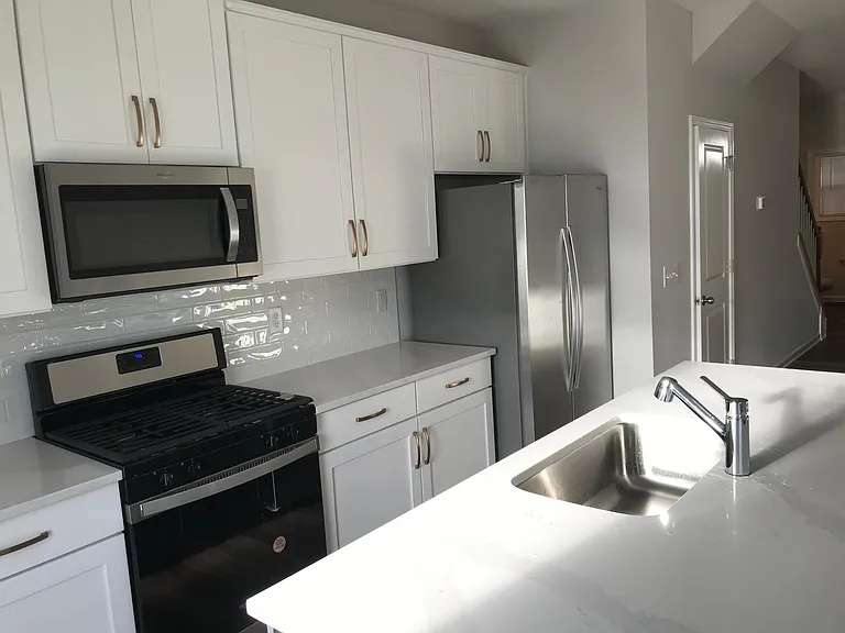 828 Oak Center Dr — Photo 9