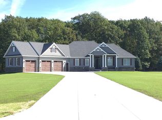 5095 Prunella Dr, Almont, MI 48003