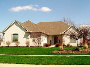 5711 Crossroads Ct, Waterville, OH 43566