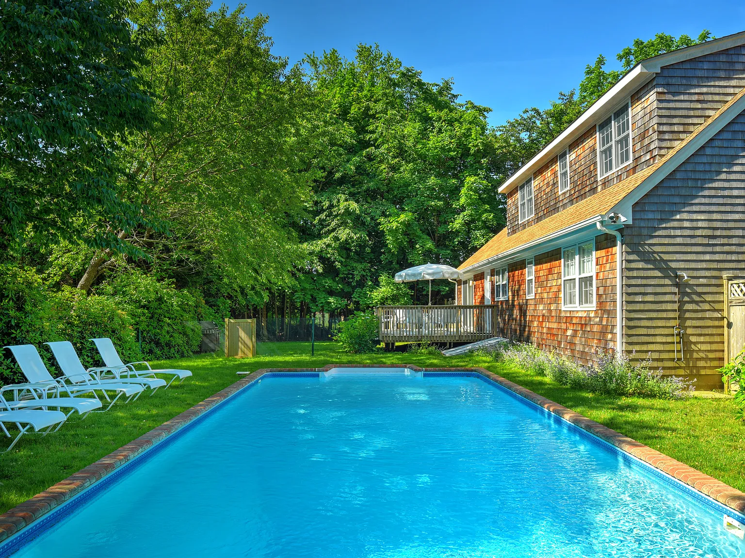 Walk to Village, Bike to Ocean, Relax in Solar Heated Pool — Photo 1
