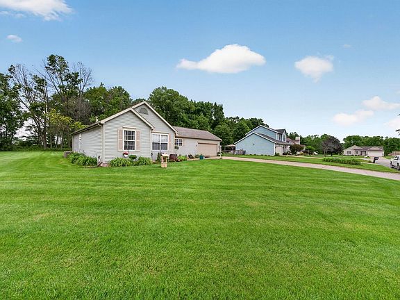 3rd image of 29875 Tealwood Dr